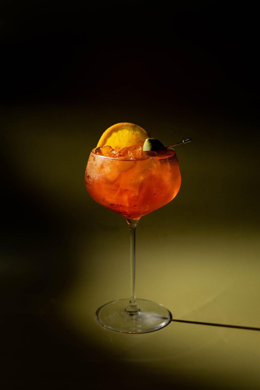 Classic Spritz serving suggestion; fresh ingredients and glassware not included