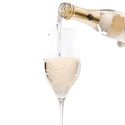 Good tasting non-alcoholic wine Canada - perfect bubbles for any occasion